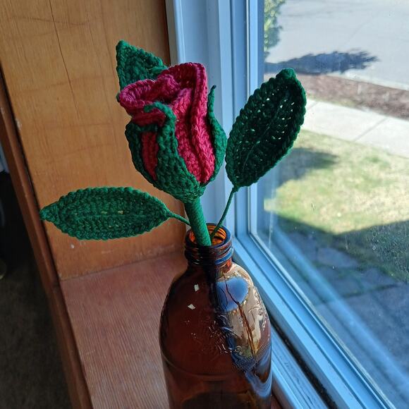 Red Crochet Rosebuds Last Forever 9" long stem rose unique faux flower cottage - Picture 13 of 15